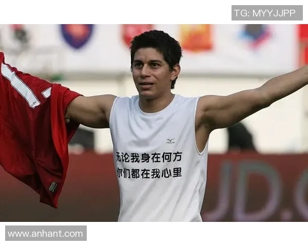 安赫利尼奥霍芬海姆左路飞翼展现惊人速度与技术助力球队争冠之路